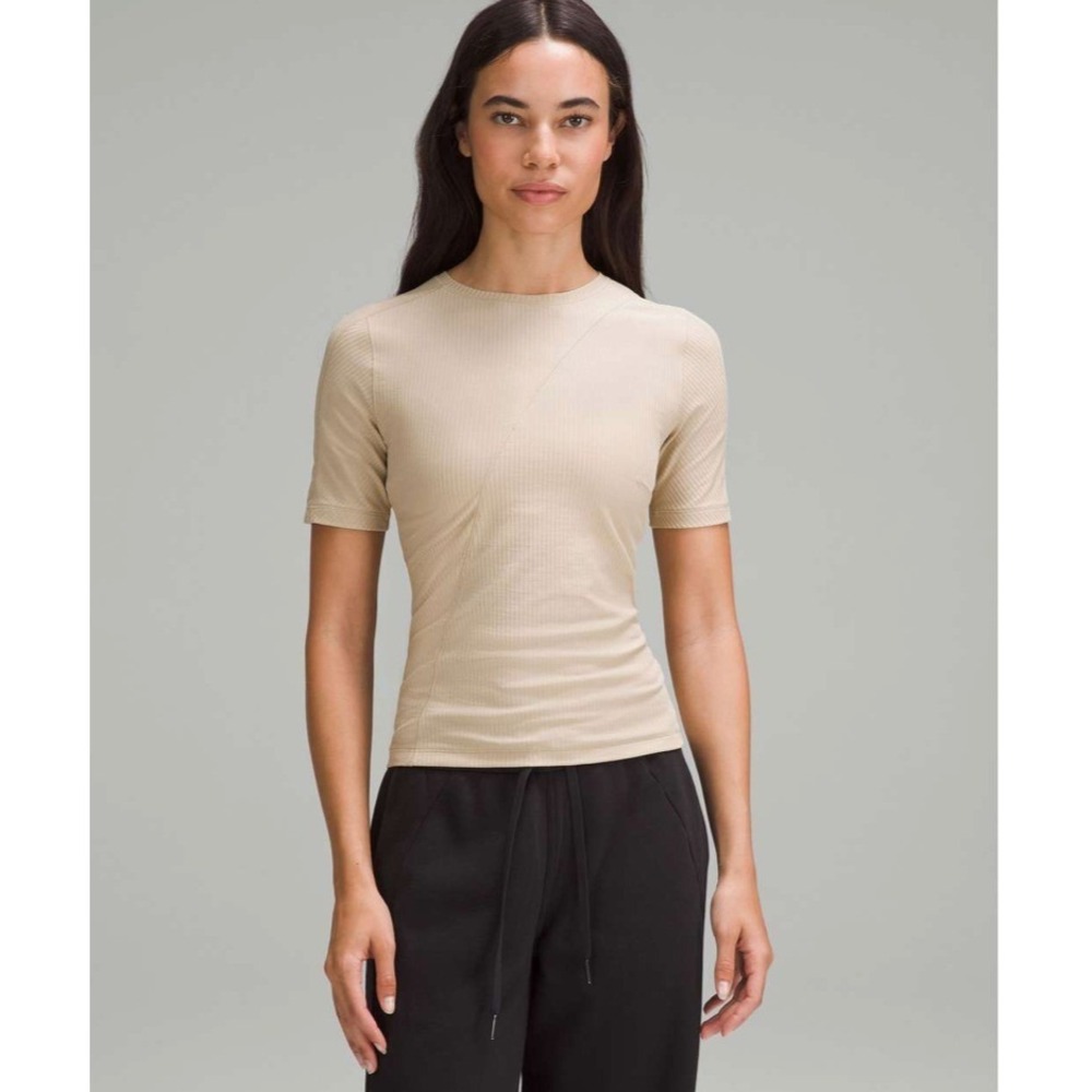 Lululemon Women's SM Asymmetrical Ribbed Cropped  T Shirt Tan Basic Minimalist‎